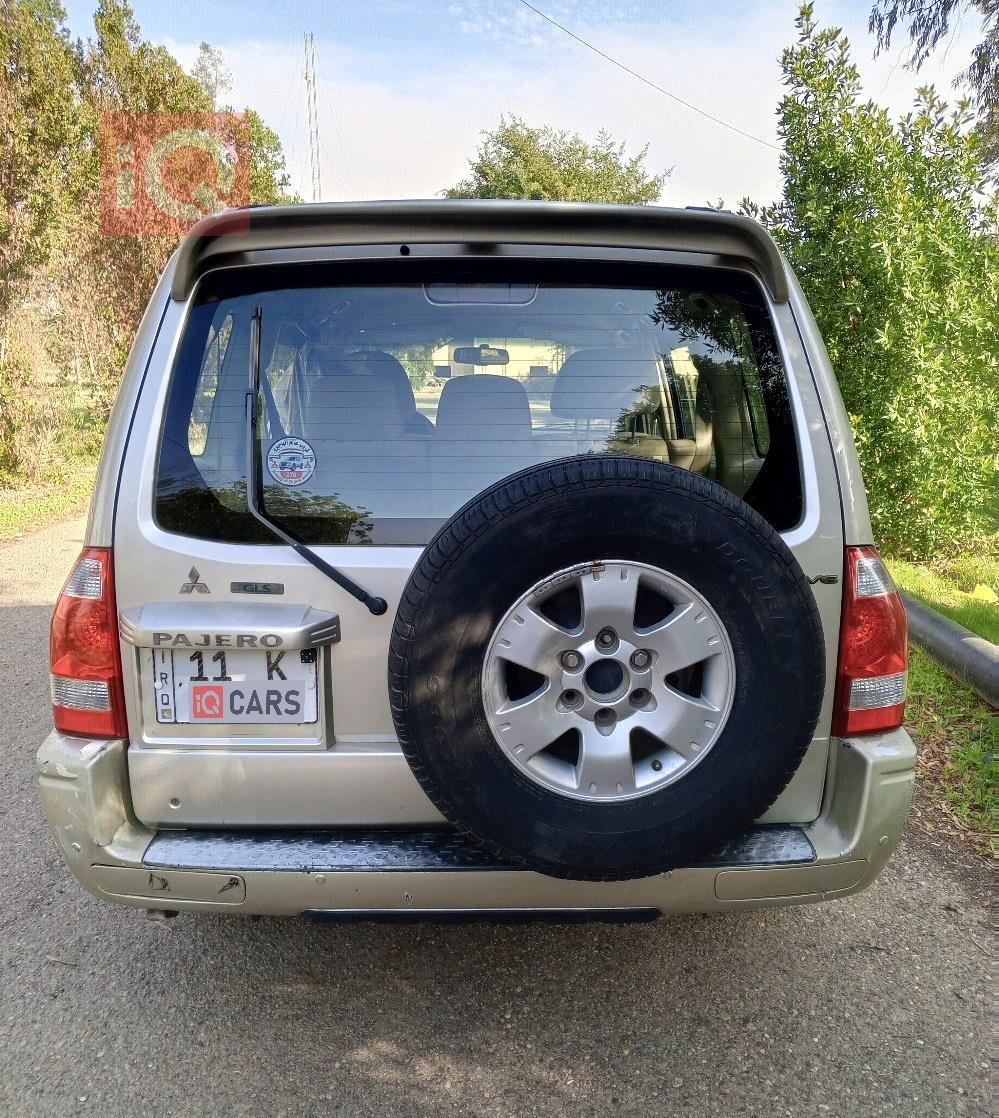 ميتسوبيشي باجيرو